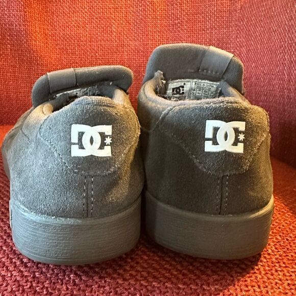 DC Men’s Slippers Gray - Picture 3 of 5